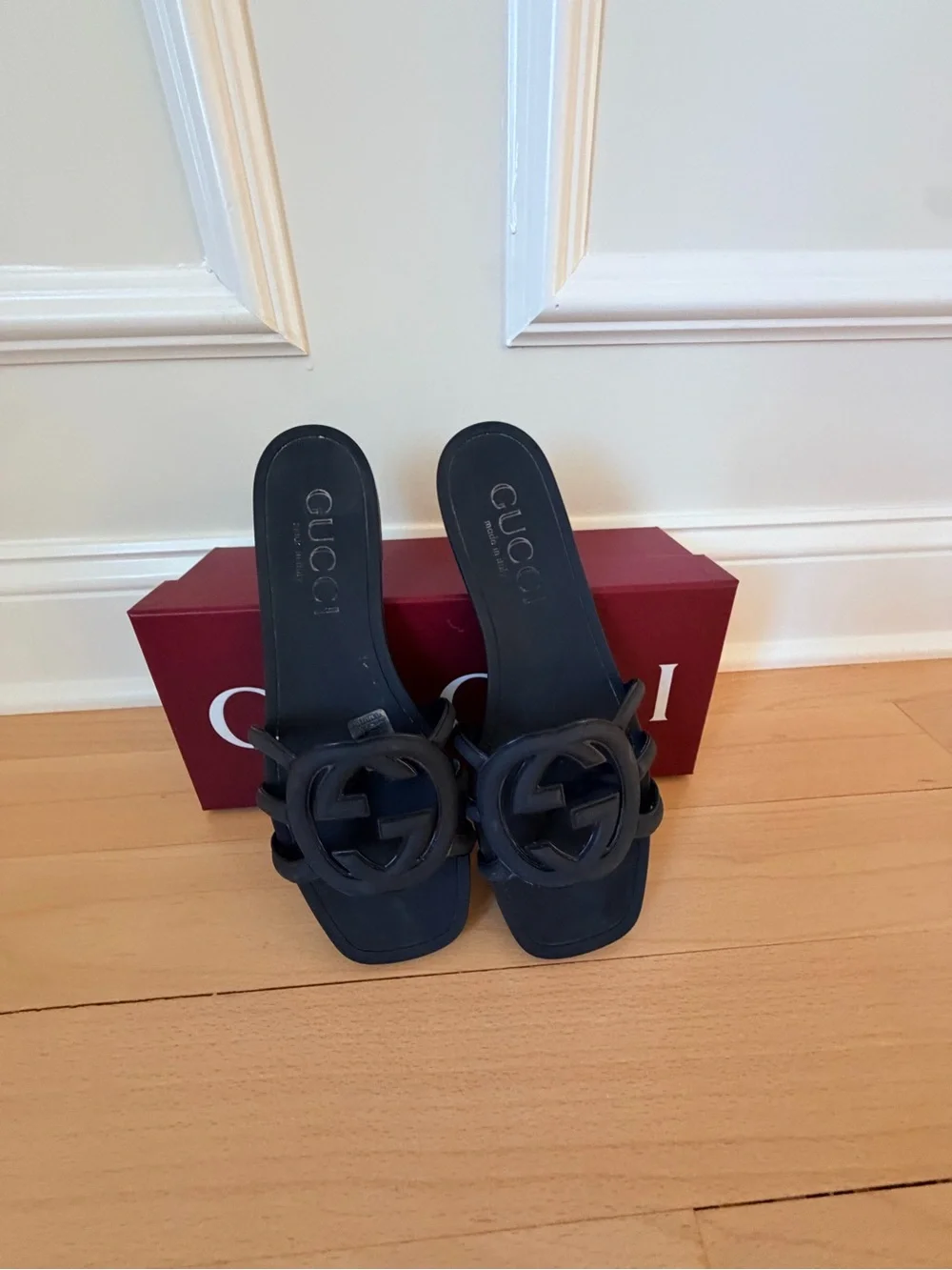 Gucci Burgundy and White Sandal Box